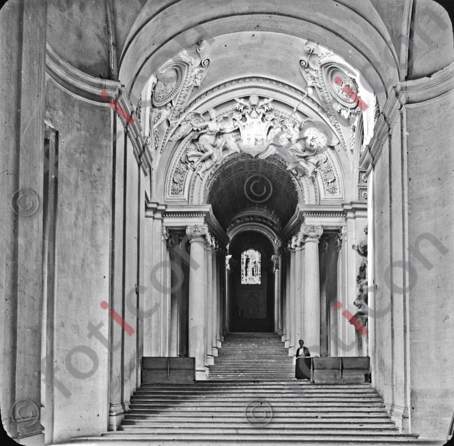 Die Treppe Scala Regia - Foto foticon-simon-033-009-sw.jpg | foticon.de - Bilddatenbank für Motive aus Geschichte und Kultur